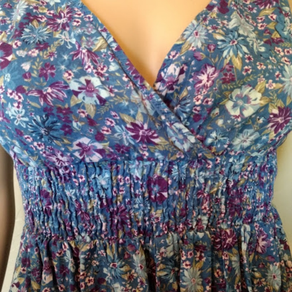 BOGO** Floral Sleeveless Dress - Picture 2 of 4